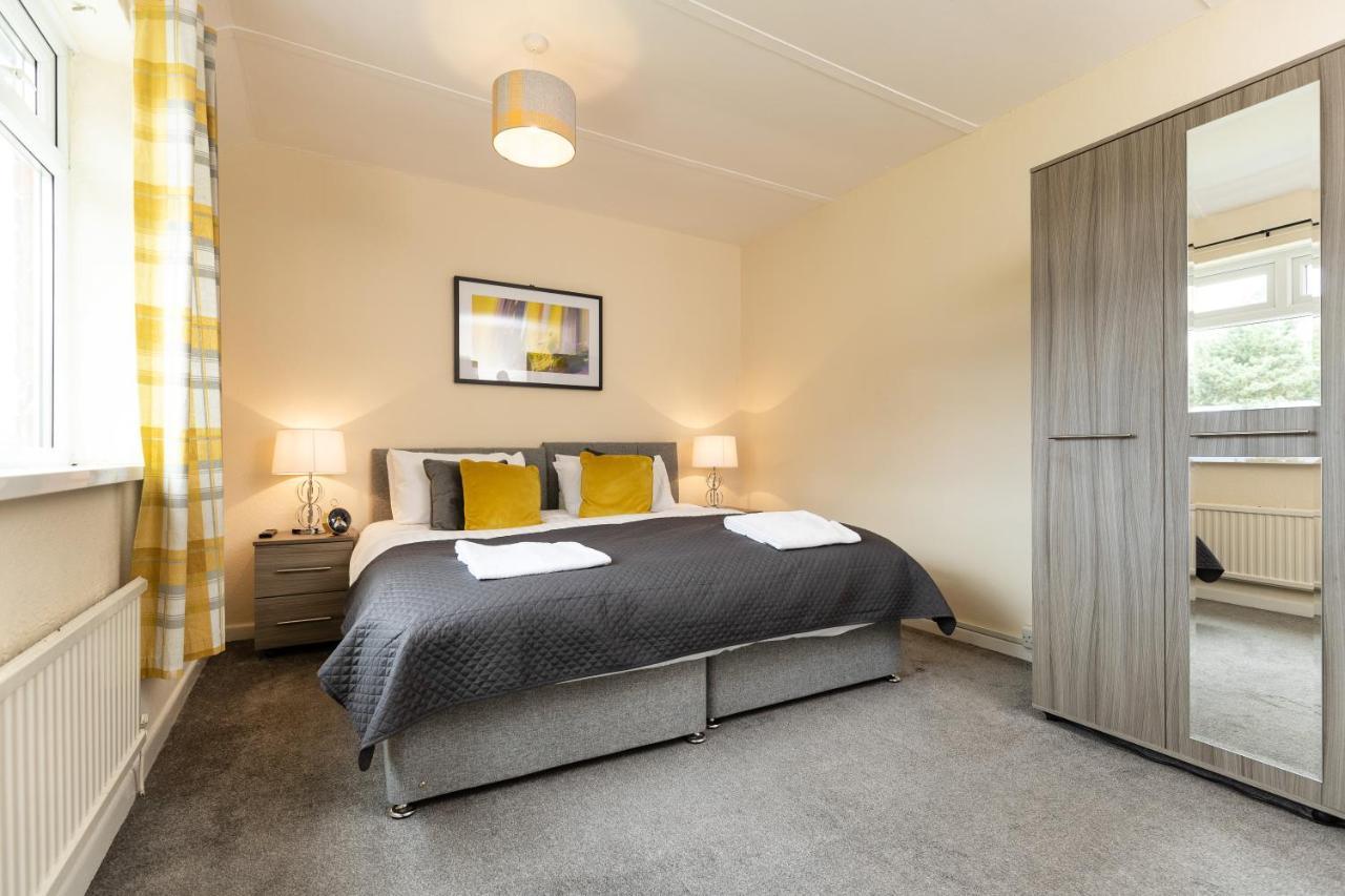 Taylor House Contractors Welcome Off Street Parking For Vans Durham Buitenkant foto