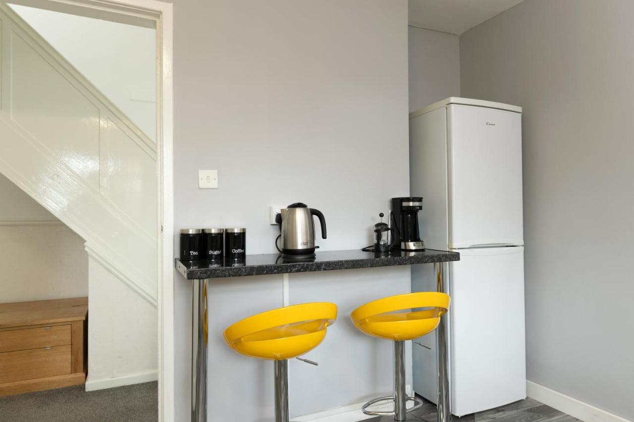 Taylor House Contractors Welcome Off Street Parking For Vans Durham Buitenkant foto